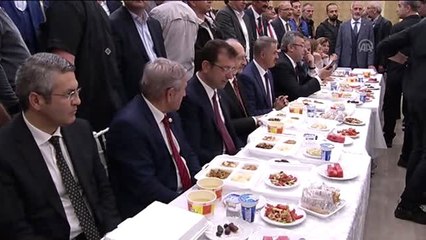 Kılıçdaroğlu, Vatandaşlarla İftar Yaptı