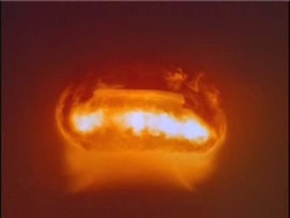 Nuclear explosion - insane explosions compilation - Vidéo Dailymotion