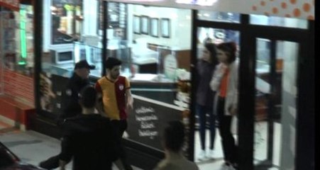 Erzurum'da Şampiyonluğu Kutlayan Bir Galatasaraylıya 20 Kişi Saldırdı!