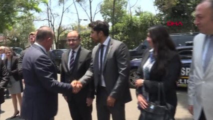 Dha Dış - Çavuşoğlu, Meksika'da Reforma Caddesi'nde Atatürk Heykeli Önünde Çelenk Bıraktı