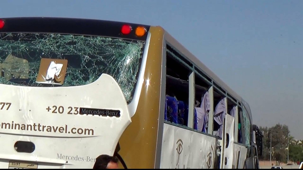 Tourists wounded in bus blast near Egypt's Giza Pyramids