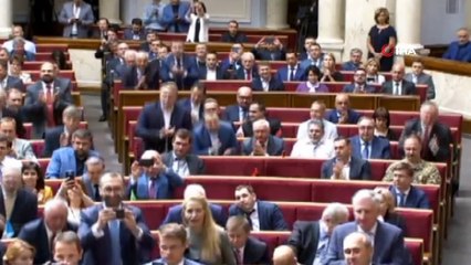 - Zelenskiy, yemin ederek göreve başladı