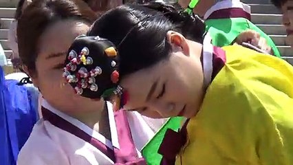 Traditional 'coming of age' ceremony takes place in Seoul
