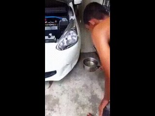 【車・海外・衝撃】へコんだバンパーも簡単に復活！