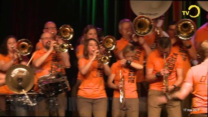 Sans Commentaire: Les Dekonex au concert de la fanfare