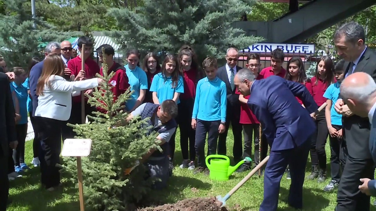 Bakan Selçuk, Milli Mücadele'nin 100. yılında 100 bininci fidanı dikti - ANKARA