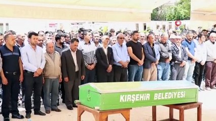 Otobüs kazasında hayatını kaybeden genç son yolculuğuna uğurlandı