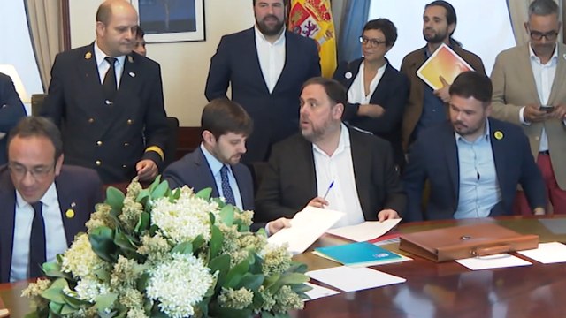 Los diputados presos por el 'procés' presentan sus credenciales