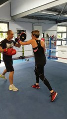 ALL SPORT BOXE PIEDS POING