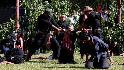 Kamboçya soykırımının 40'ıncı yıl dönümü törenlerinde katliam canlandırıldı