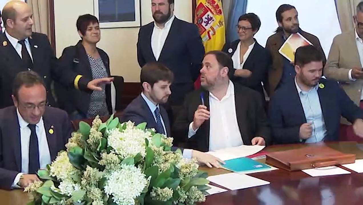 Los diputados presos por el 'procés' presentan sus credenciales