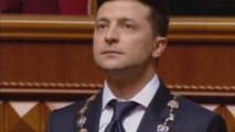 Zelenski se estrena como presidente de Ucrania y disuelve el Parlamento