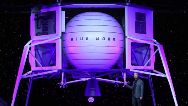 Jeff Bezos unveils new ‘Blue Moon’ lunar lander