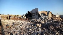 مقتل عشرة مدنيين بغارات روسية في إدلب رغم اعلان موسكو وقف اطلاق النار (المرصد)