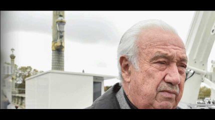 A Paris , le roi des forains s’apprête à frapper un grand coup