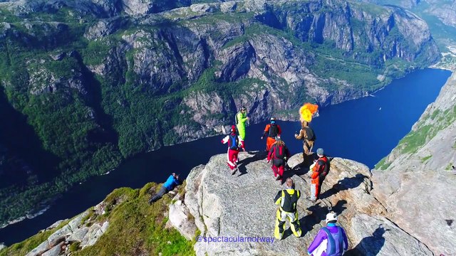 Amazing basejumpers at Kjerag (Spectacular Norway) - 100 million views on Facebook