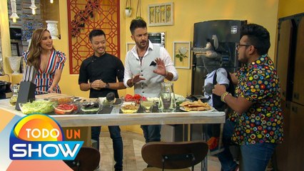 Tải video: El Chino' nos trae dos recetas para que puedas prepararlas en casa: ¡Sopa Azteca y Enchiladas!