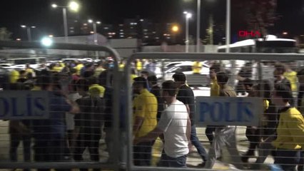 Spor Başkan Yiğiner ve Taraftarlar Arasında Gerginlik Yaşandı