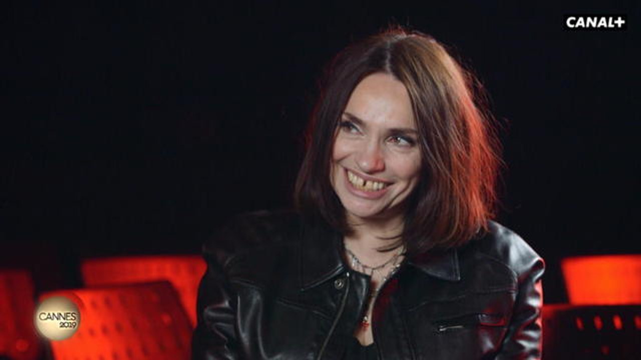 Interview de Béatrice Dalle par Augustin Trapenard - Cannes 2019