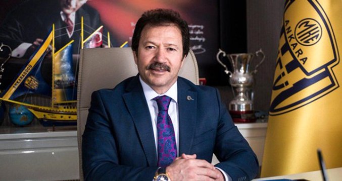 Ankaragücü Başkanı Mehmet Yiğiner ile Taraftarlar Arasında Gerginlik Yaşandı