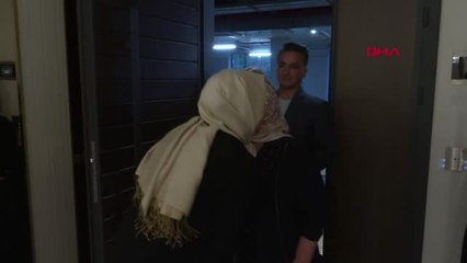 Binali Yıldırım Twitter'den Mesaj Atan Aileyi İftarda Evinde Misafir Etti