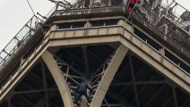 Alcanzan al hombre que motivó evacuación de la Torre Eiffel