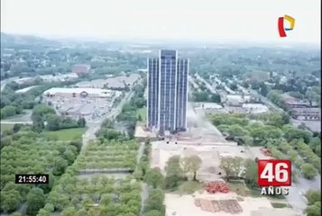 EEUU: espectacular demolición de un edificio en Pensilvania