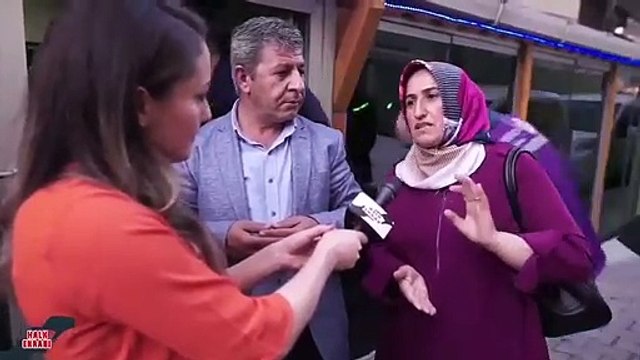 CHP'nin yeni tiyatrosu! CHP’li Meclis Üyesi Emine Polat'ı sıradan bir vatandaş gibi gösterip...