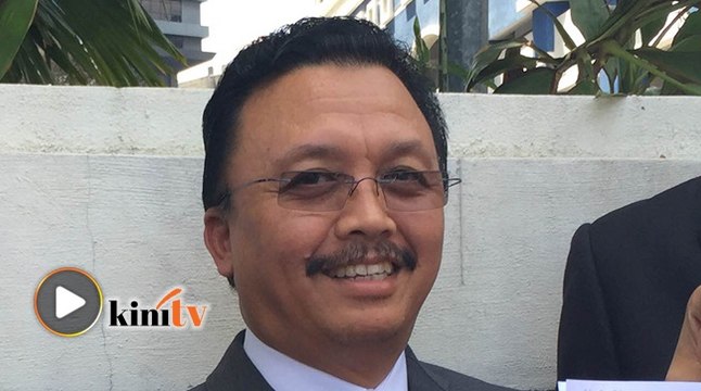 Bos Yapeim digantung tugas