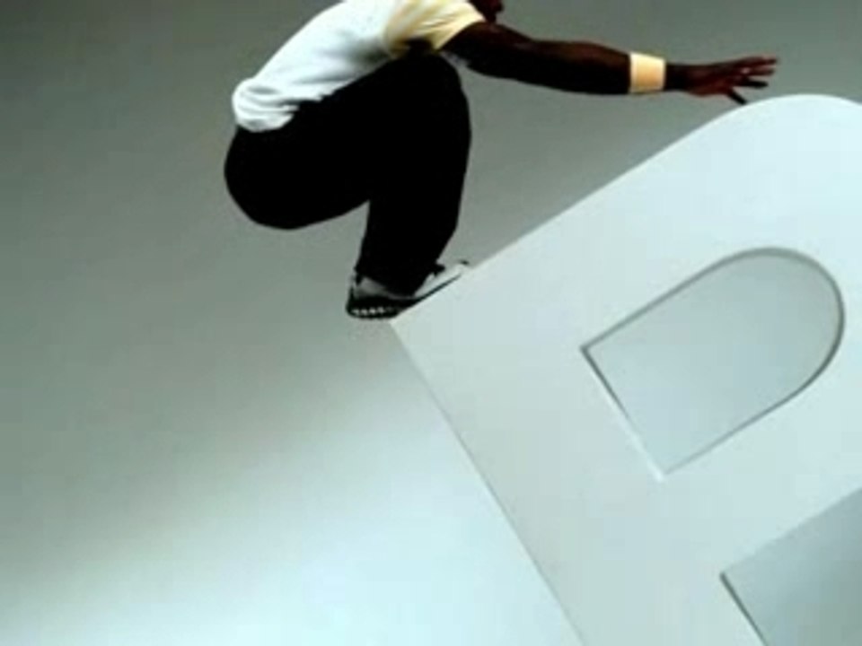 Sébastien Foucan in Parkour (video) commerciale