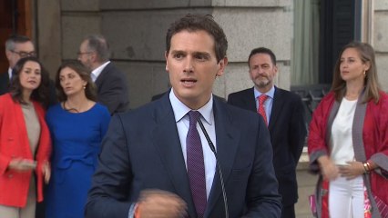 Rivera: "Es indigno que los que han dado un golpe de Estado cobren dinero público"