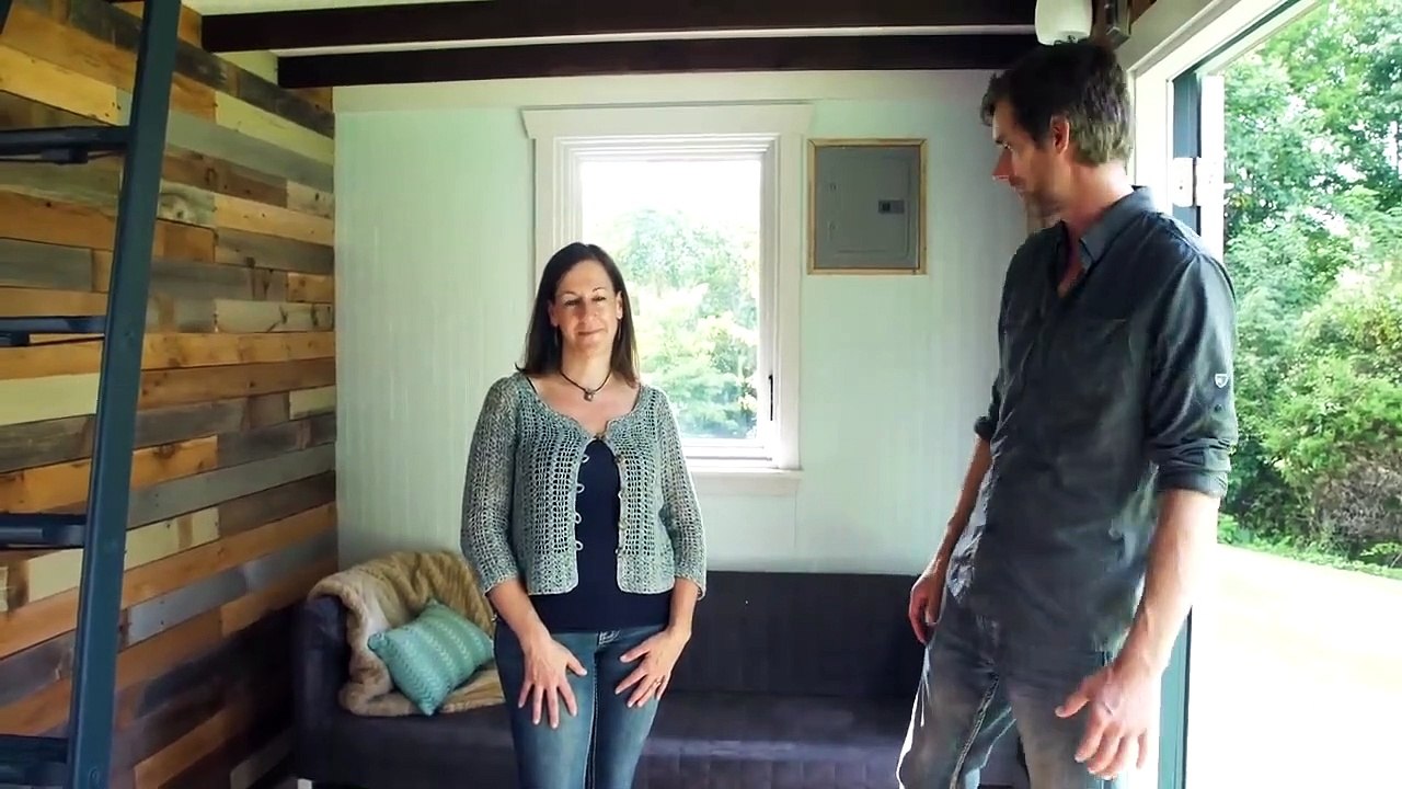 Tiny House With Easily Removable Trailer (1)