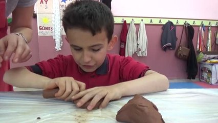 Görme Engelli Öğrencilere Kil Terapisi Etkinliği - Afyonkarahisar