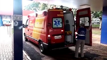 Mulher é encaminhada ao HUOP após acidente entre carro e moto