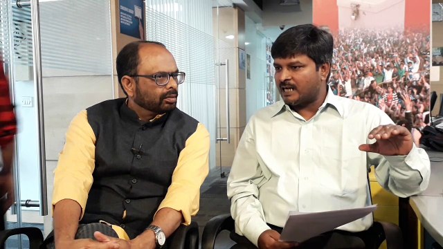 EVM Controversy, Elections 2019: ये ईवीएम कहां से आ जा रहे हैं, जगह-जगह क्यों मिल रहे हैं!