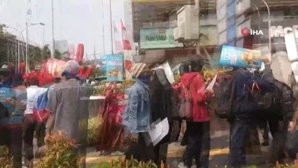 Endonezya'da Yüzlerce Kişi Protesto İçin Sokakta- Widodo Yeniden Seçildi, Muhalefet Sokağa Döküldü