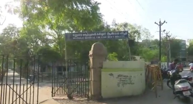 வாக்கு எண்ணும் மையத்திற்குள் ஜெராக்ஸ் மெஷினுடன் நுழைய முயற்சி