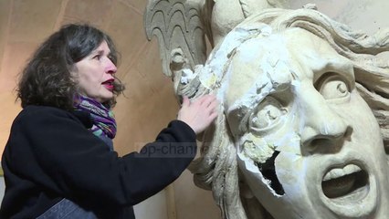 Restaurimi i vështirë i Harkut të Triumfit - Top Channel Albania - News - Lajme