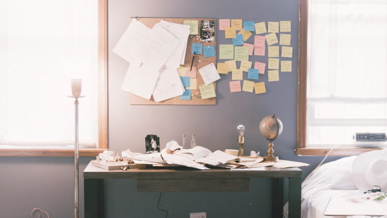 Why Creative Geniuses Have Messy Rooms