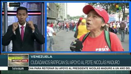 Venezolanos celebran primer aniversario de reelección de pdte. Maduro