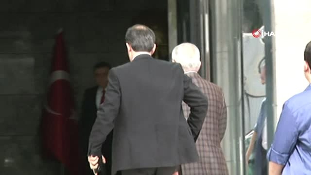 Ysk Başkanı Sadi Güven, Ysk Binasına Giriş Yaptı