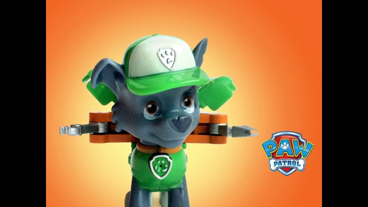 Paw Patrol Rocky Action Pack Pup and Badge Nickelodeon - Unboxing Demo Review