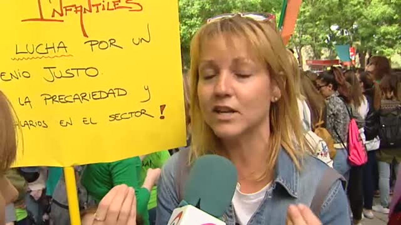 Los educadores infantiles salen a las calles para exigir mejores condiciones laborales