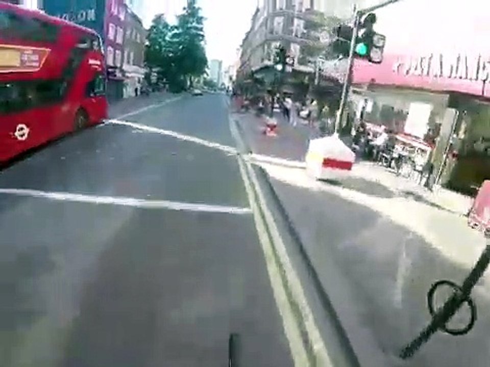 Ce cycliste installe une corne de brume sur son vélo pour punir les incivilités dont il est victime