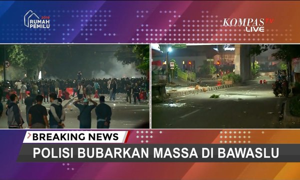 Bentrok Massa Aksi Bawaslu Bergeser ke Tanah Abang, Polisi Kerahkan Water Cannon