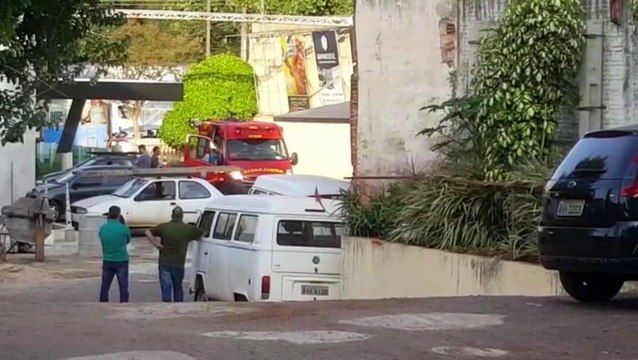 Homem sofre queda de andaime e fica gravemente ferido no Centro