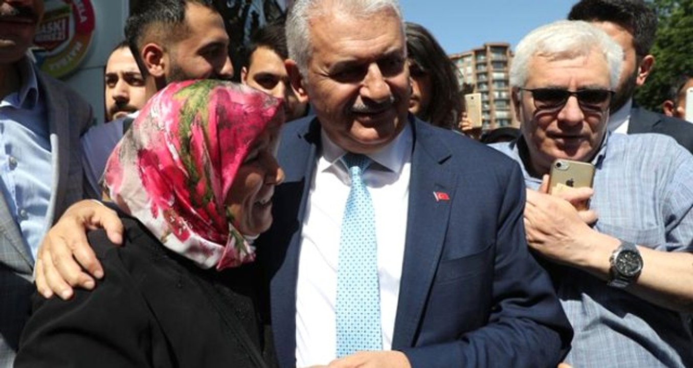 AK Parti İstanbul Adayı Binali Yıldırım, Vatandaşın "Af Çıkacak mı" Sorusuna Yanıt Verdi