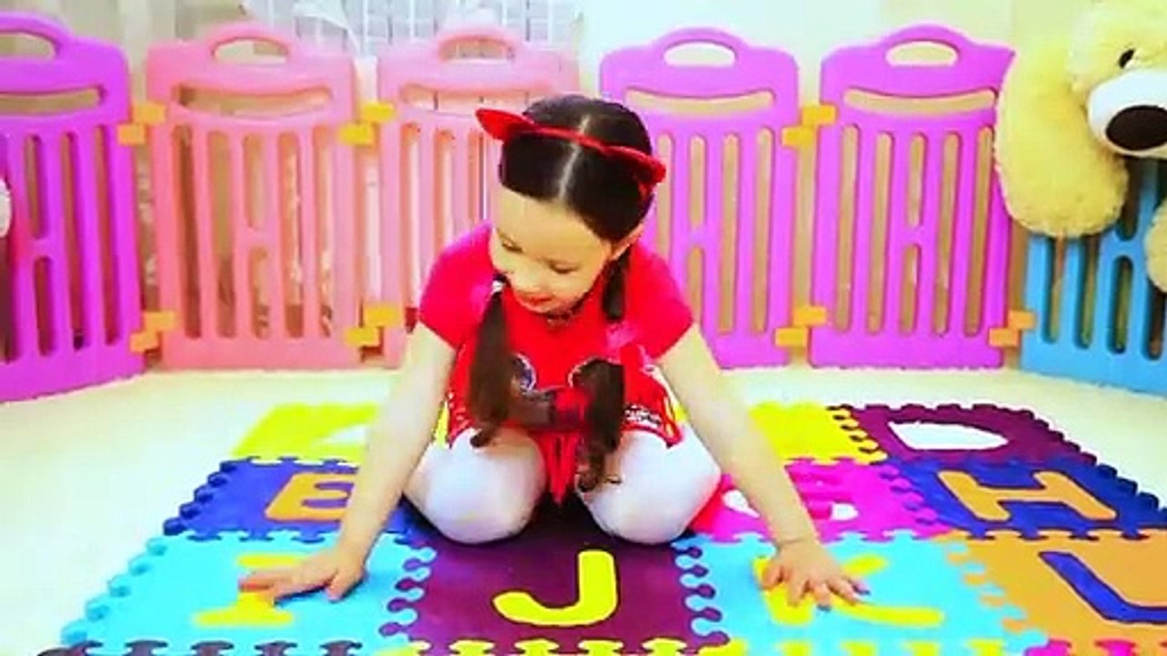 ABC Song - Nursery Rhymes videos for kids by Eva Star, hide and seek with toys