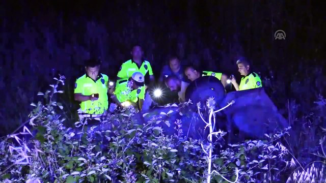 Adana'da otomobil şarampole yuvarlandı: 2 ölü, 2 yaralı