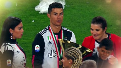 [영상] 우승에 취한 '아들 바보'? 호날두의 아찔한 실수 / YTN